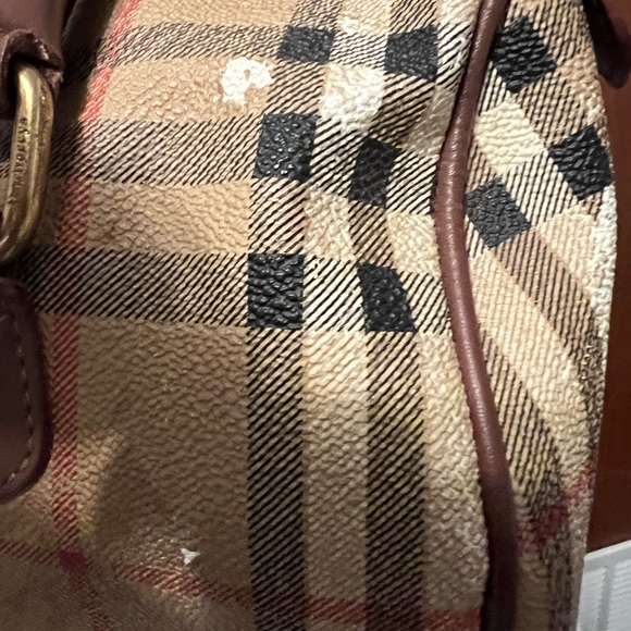 Burberry Boston Bag (callouts in photos) - Picture 7 of 14